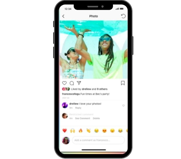 گزینه دیدن همه کامنت ها یا View all comment 